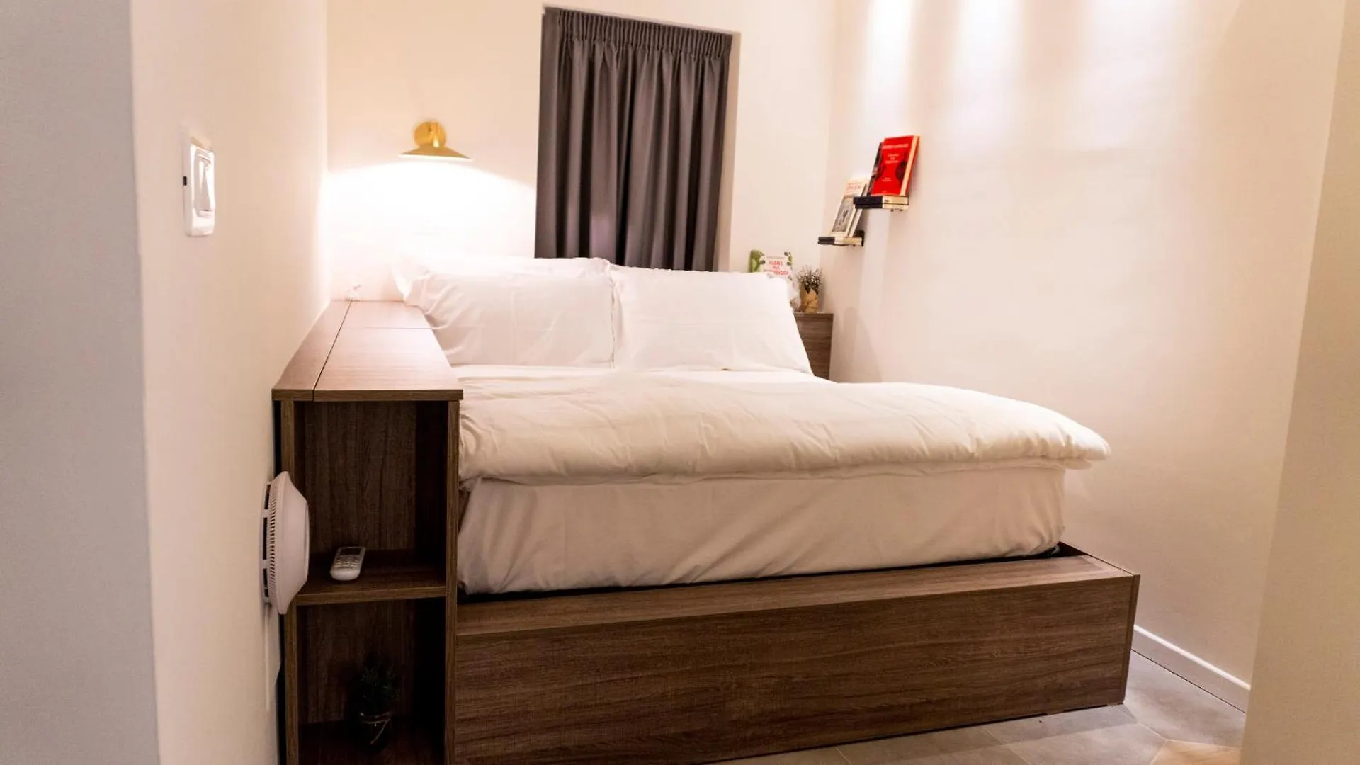קטאניה Notti D'Autore Suites 0*,  איטליה