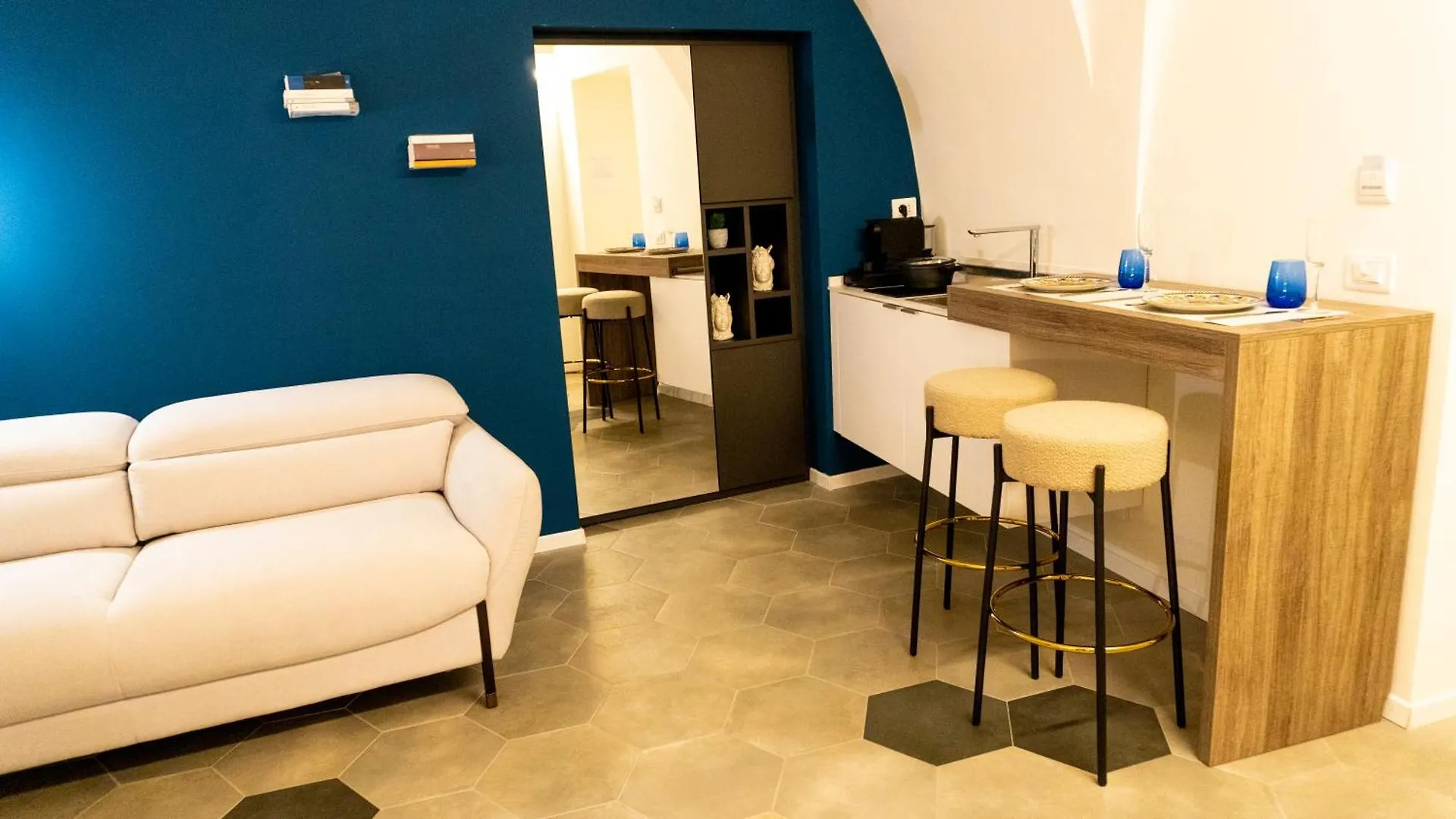 קטאניה Notti D'Autore Suites 0*,  איטליה